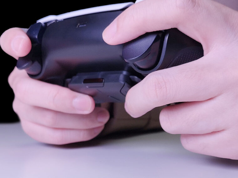 PS5コントローラー背面ボタンの配置